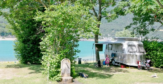 emplacement camping savel caravane