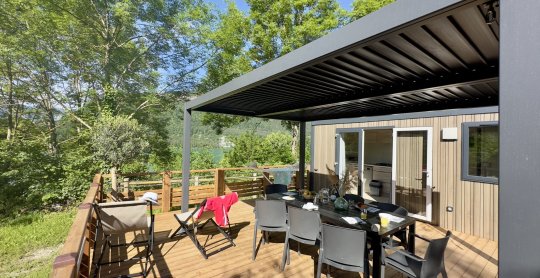 FAMILY Terrace overlooking the Duo